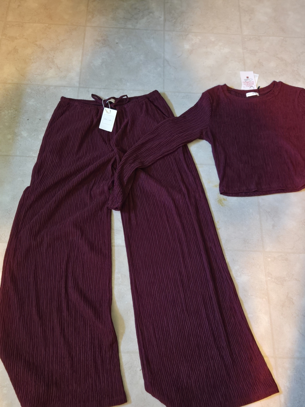 Ribbed Two-Piece Lounge Set in Wine
